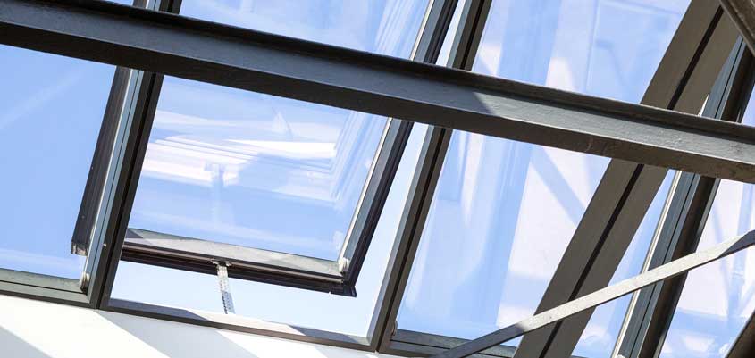 Ventilar eficientemente ou usar o desumidificador, o que é melhor?